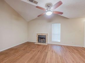 1608  Pecan Chase Circle  42, Arlington Texas 76012