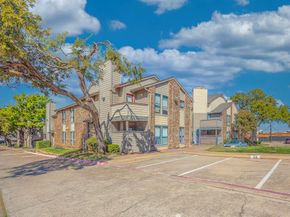 1608  Pecan Chase Circle  42, Arlington Texas 76012