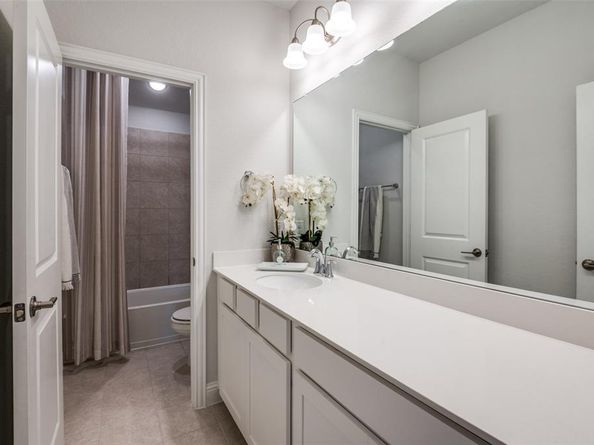 2265  Madison Street , Carrollton Texas 75010