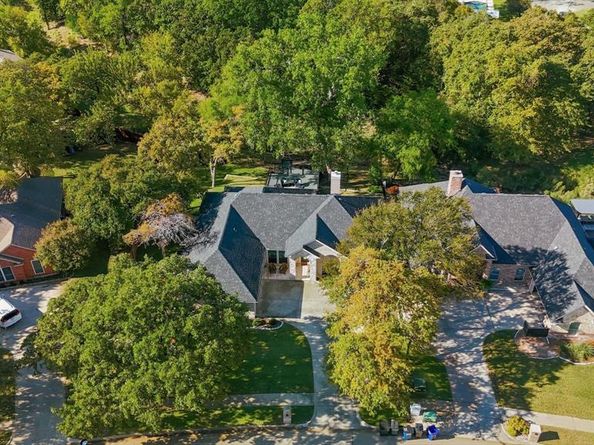 1805  Spinnaker Lane , Azle Texas 76020