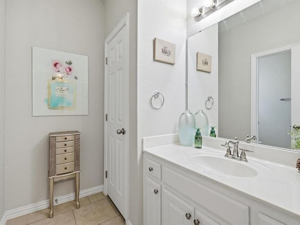 1805  Spinnaker Lane , Azle Texas 76020