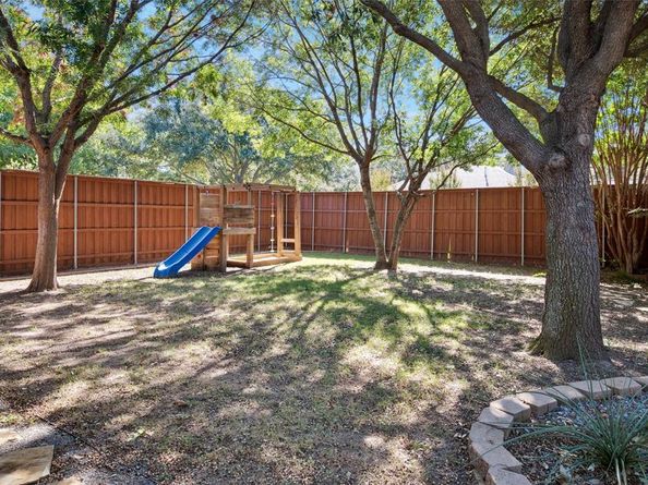 2913  persimmon Place , Rowlett Texas 75088