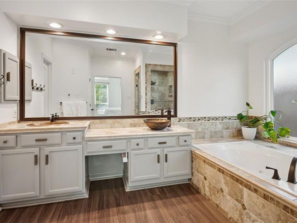 2913  persimmon Place , Rowlett Texas 75088