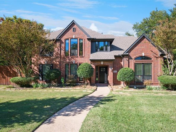 2913  persimmon Place , Rowlett Texas 75088
