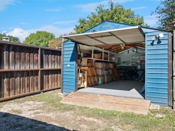 2913  persimmon Place , Rowlett Texas 75088