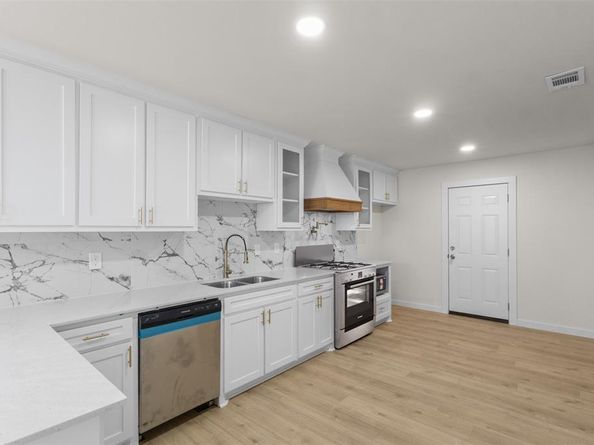 1932  Devonshire Drive , Garland Texas 75041