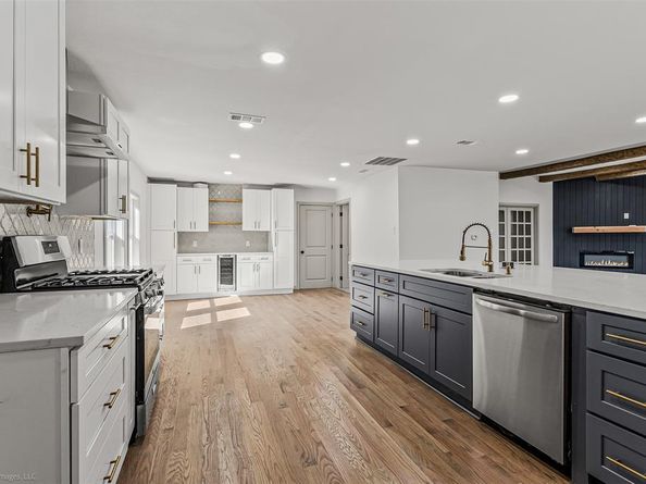 1301  Pecan Valley Drive , Garland Texas 75043