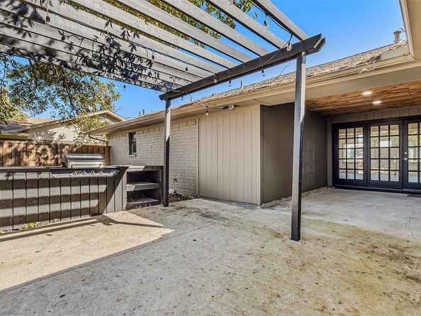 1301  Pecan Valley Drive , Garland Texas 75043