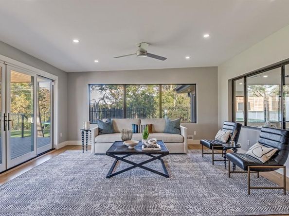 9755  Van Dyke Road , Dallas Texas 75218