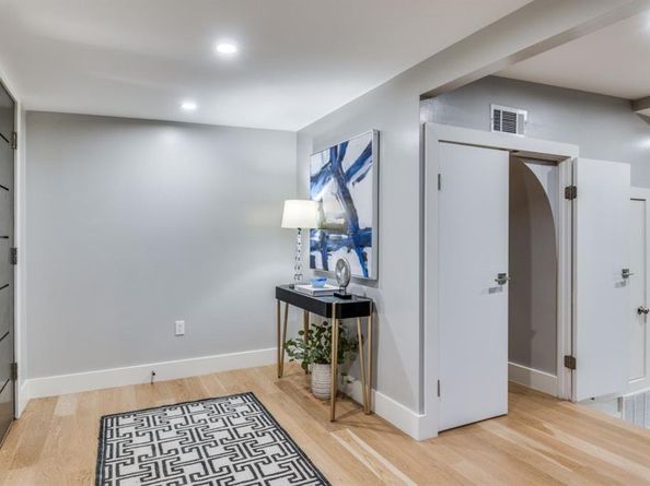 9755  Van Dyke Road , Dallas Texas 75218