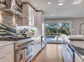 9755  Van Dyke Road , Dallas Texas 75218