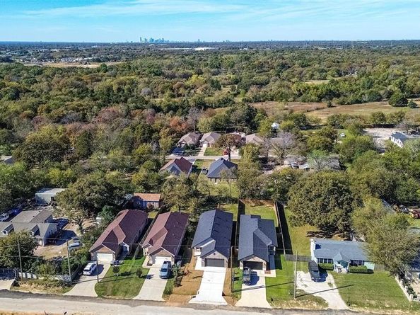 1815  Beauford  , Dallas Texas 75253