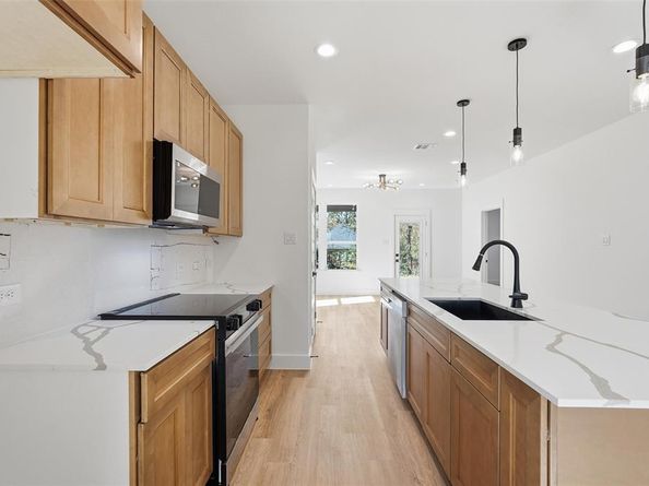 1815  Beauford  , Dallas Texas 75253