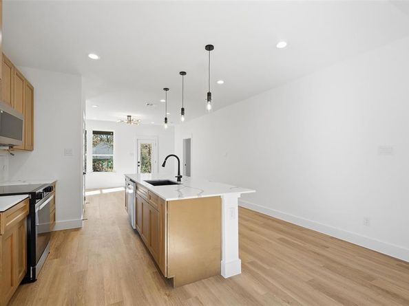 1815  Beauford  , Dallas Texas 75253