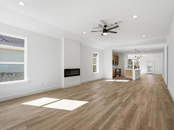 1815  Beauford  , Dallas Texas 75253