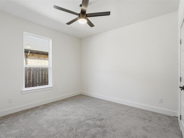 1815  Beauford  , Dallas Texas 75253