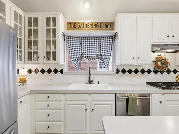 8805  Falcon View Drive , McKinney Texas 75072