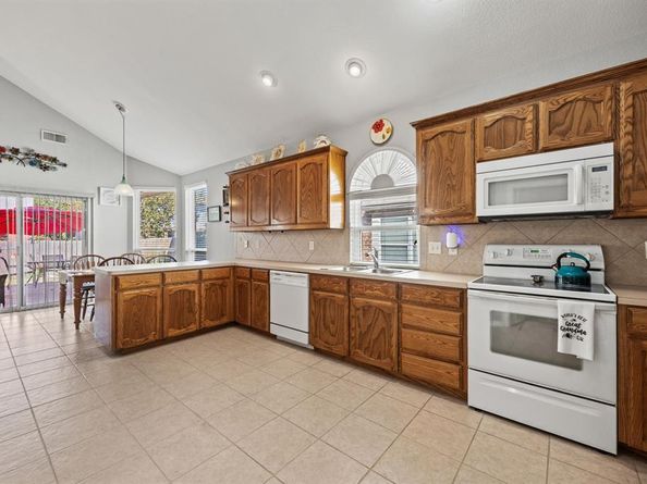 12717  Hannahsville Lane , Fort Worth Texas 76244