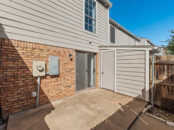 43  Abbey Road , Euless Texas 76039