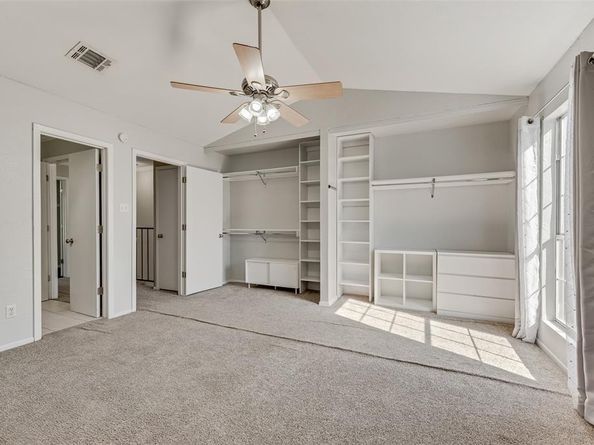43  Abbey Road , Euless Texas 76039