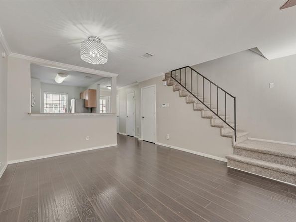 43  Abbey Road , Euless Texas 76039