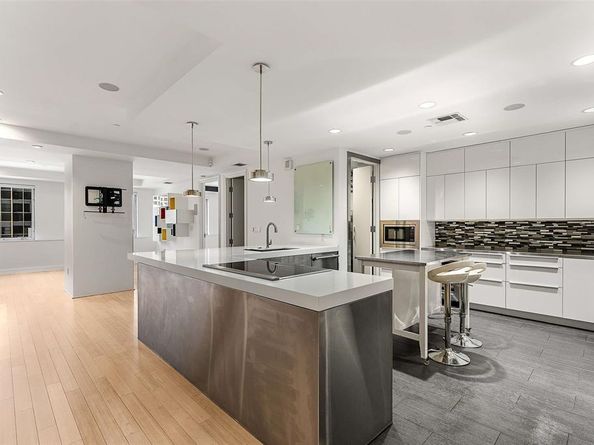 1505  Elm Street  1003, Dallas Texas 75201