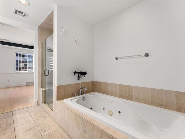 1505  Elm Street  1003, Dallas Texas 75201