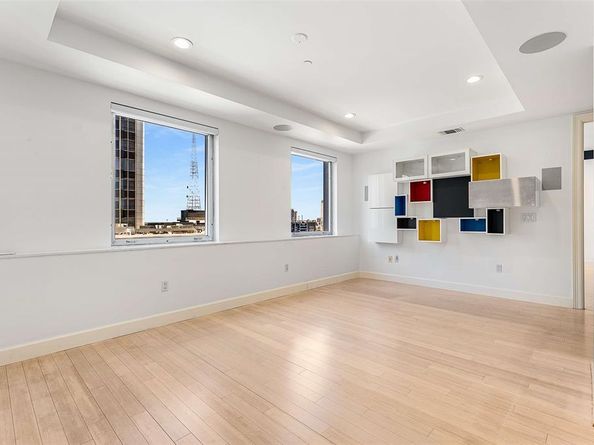 1505  Elm Street  1003, Dallas Texas 75201