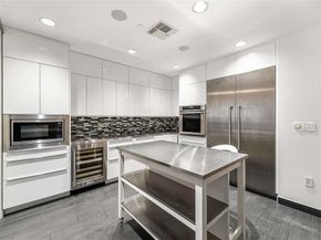 1505  Elm Street  1003, Dallas Texas 75201