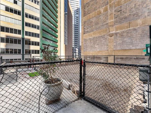 1505  Elm Street  1003, Dallas Texas 75201