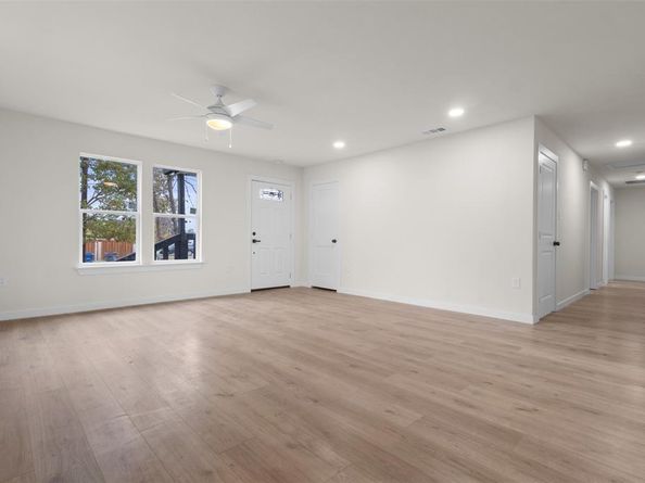 1638  Stevens Street , Dallas Texas 75228