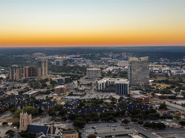 500  Throckmorton Street  3206, Fort Worth Texas 76102