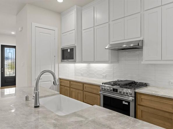 1838  Wittington Place , Farmers Branch Texas 75234