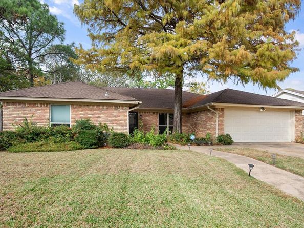 1301  Pinon Drive , Mansfield Texas 76063