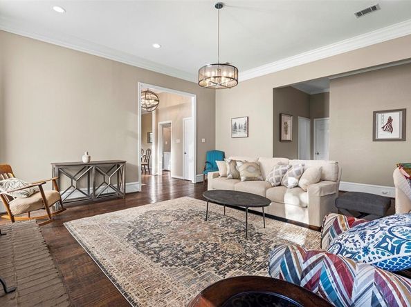 6306  Chelsea Way , Garland Texas 75044