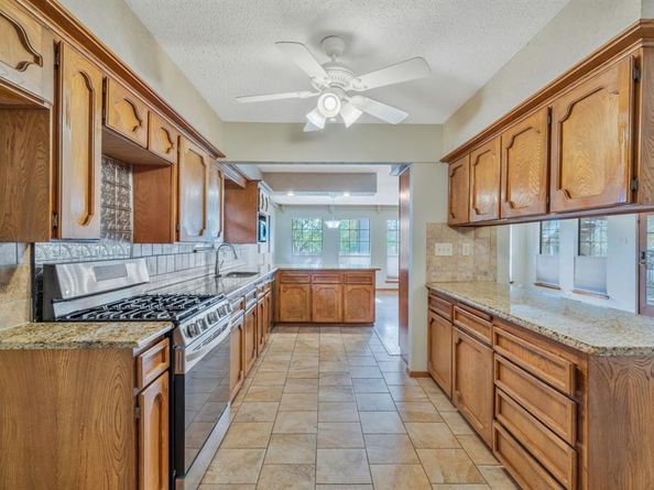 2716  Plover Lane , Irving Texas 75060
