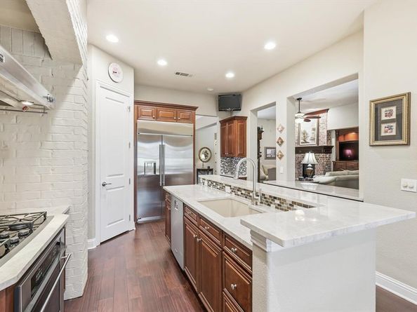 7254  Bay Hill Drive , Frisco Texas 75036