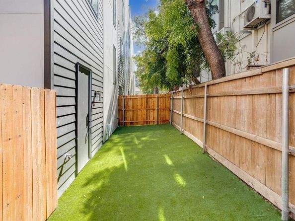 6001  Lewis Street , Dallas Texas 75206