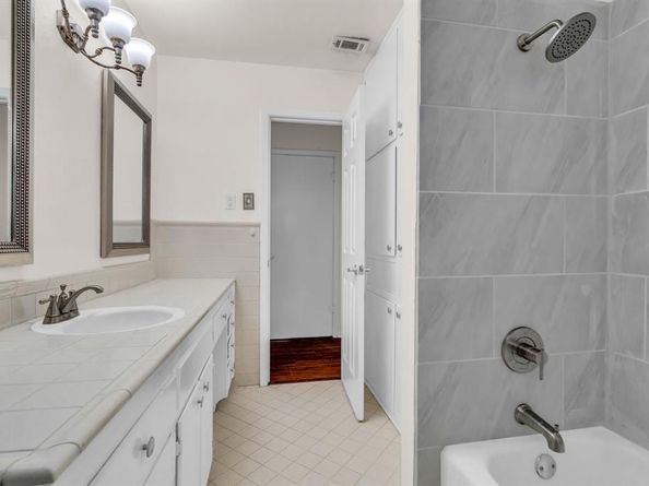 6020  Wester Avenue , Fort Worth Texas 76133