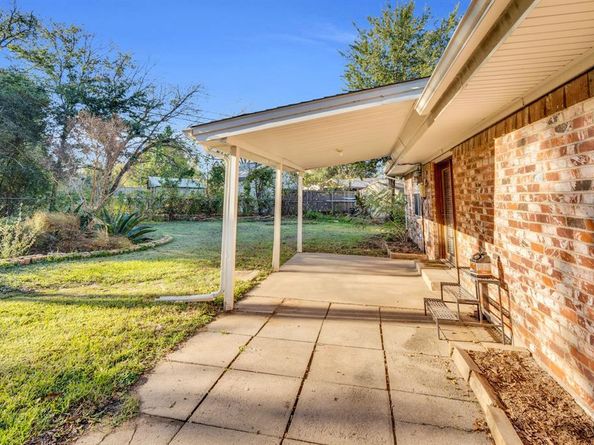 1008  Louise Street , Irving Texas 75060