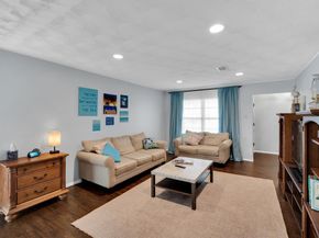 1008  Louise Street , Irving Texas 75060