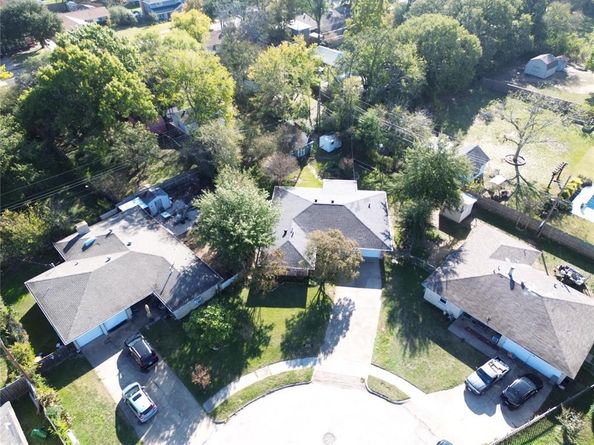 1008  Louise Street , Irving Texas 75060