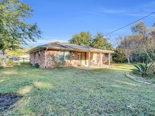 1008  Louise Street , Irving Texas 75060