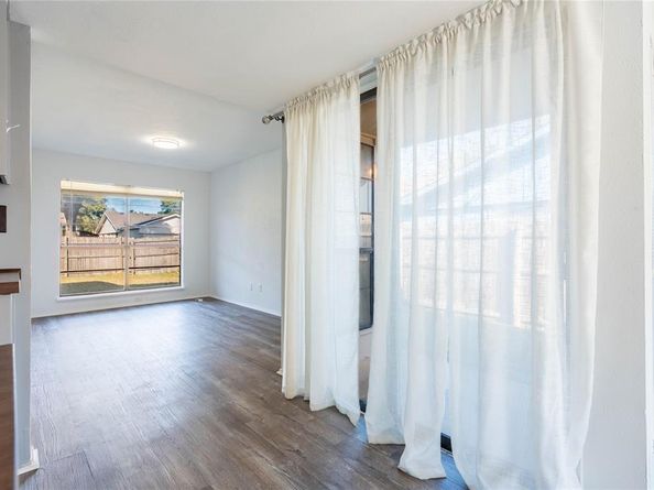 2913  Landershire Lane , Garland Texas 75044