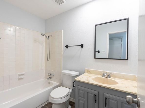 2913  Landershire Lane , Garland Texas 75044