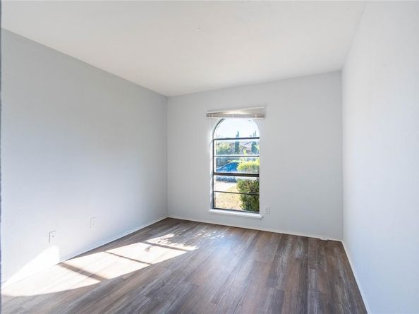 2913  Landershire Lane , Garland Texas 75044