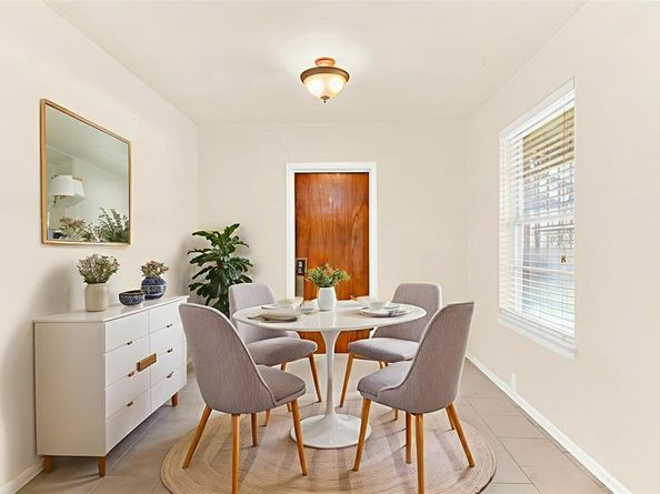 2729  Lockhart Avenue , Dallas Texas 75228