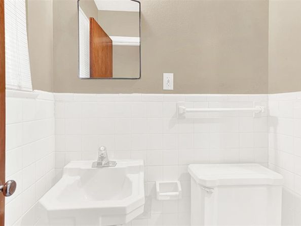 2729  Lockhart Avenue , Dallas Texas 75228