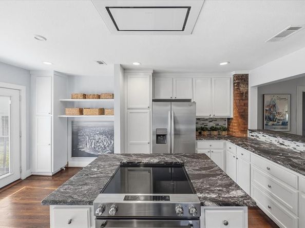 4325  Locke Avenue , Fort Worth Texas 76107