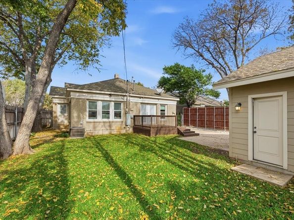 4325  Locke Avenue , Fort Worth Texas 76107